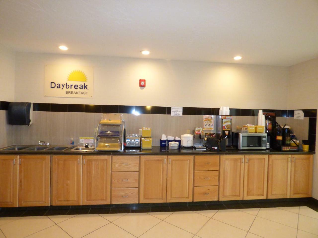 Days Inn By Wyndham Brigham City Ngoại thất bức ảnh